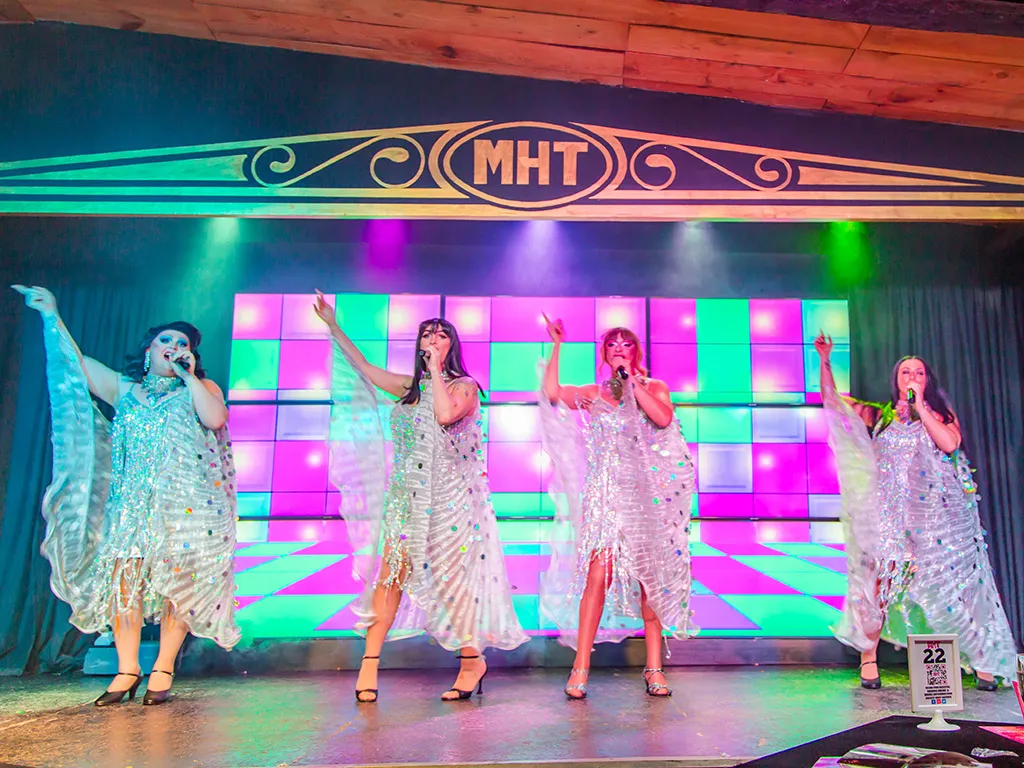 music-hall-tavern-sunshine-rent-tenerife (1)