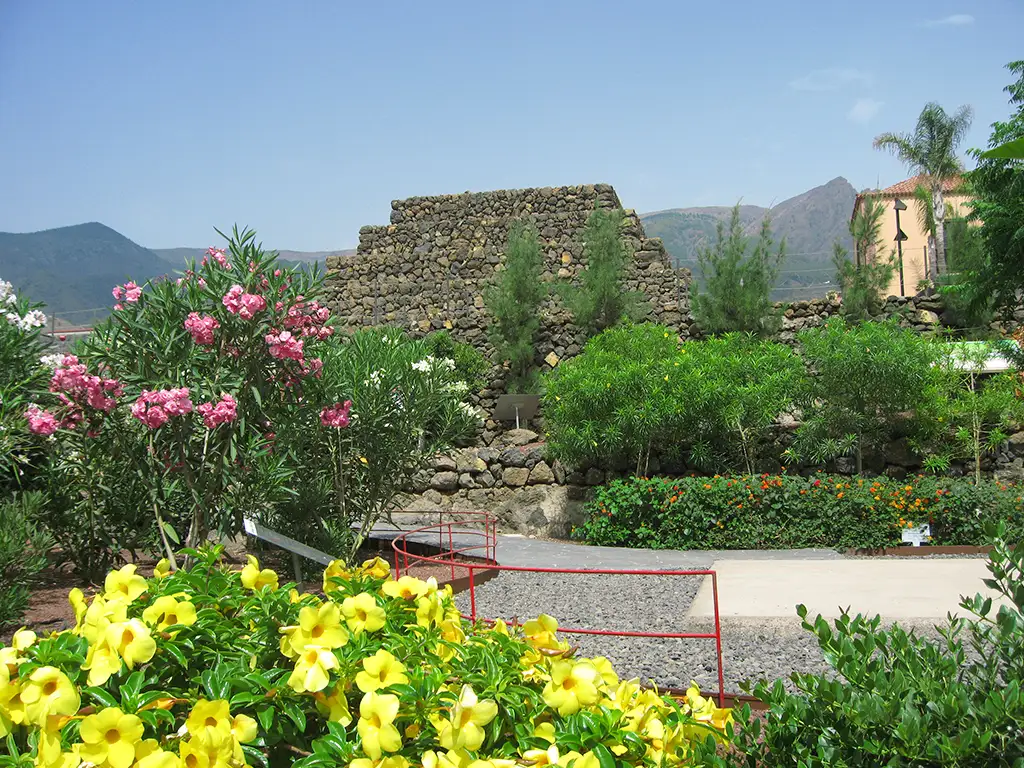 piramide-de-guimar-sunshine-rent-tenerife (10)