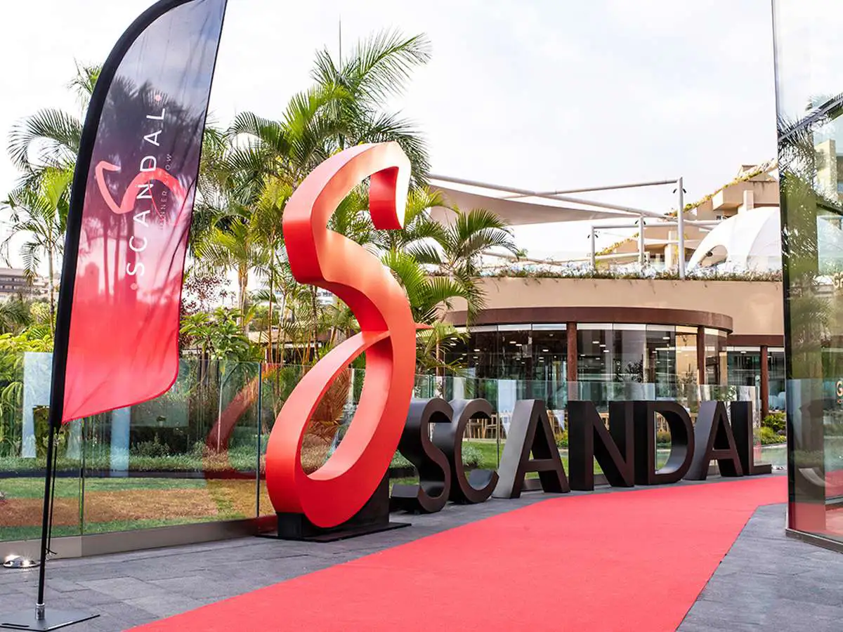 scandal-dinner-show-sunshine-rent-tenerife (2)