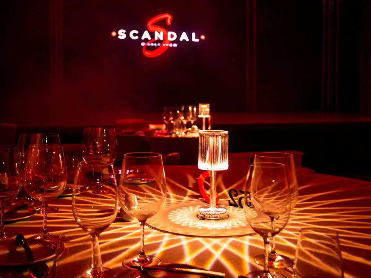 scandal-dinner-show-sunshine-rent-tenerife (3)