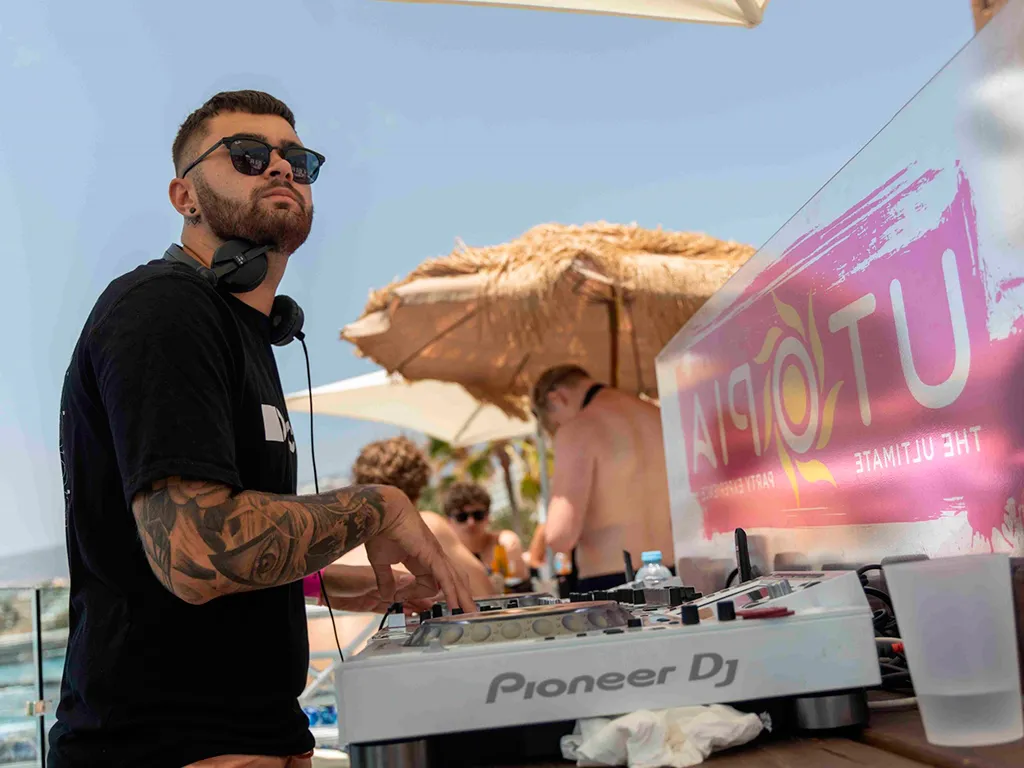 utopia-pool-party-tenerife-sunshine-rent (4)